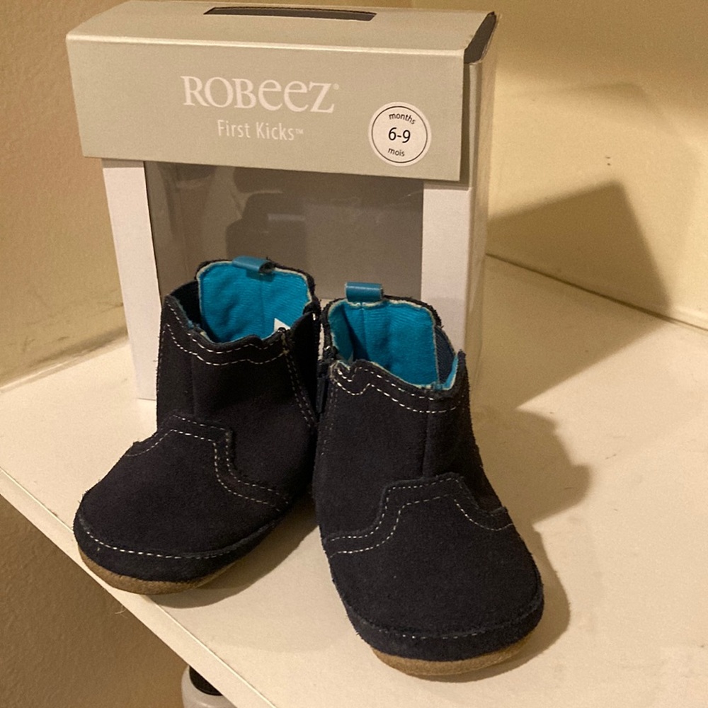 Baby shoes 6-9 months